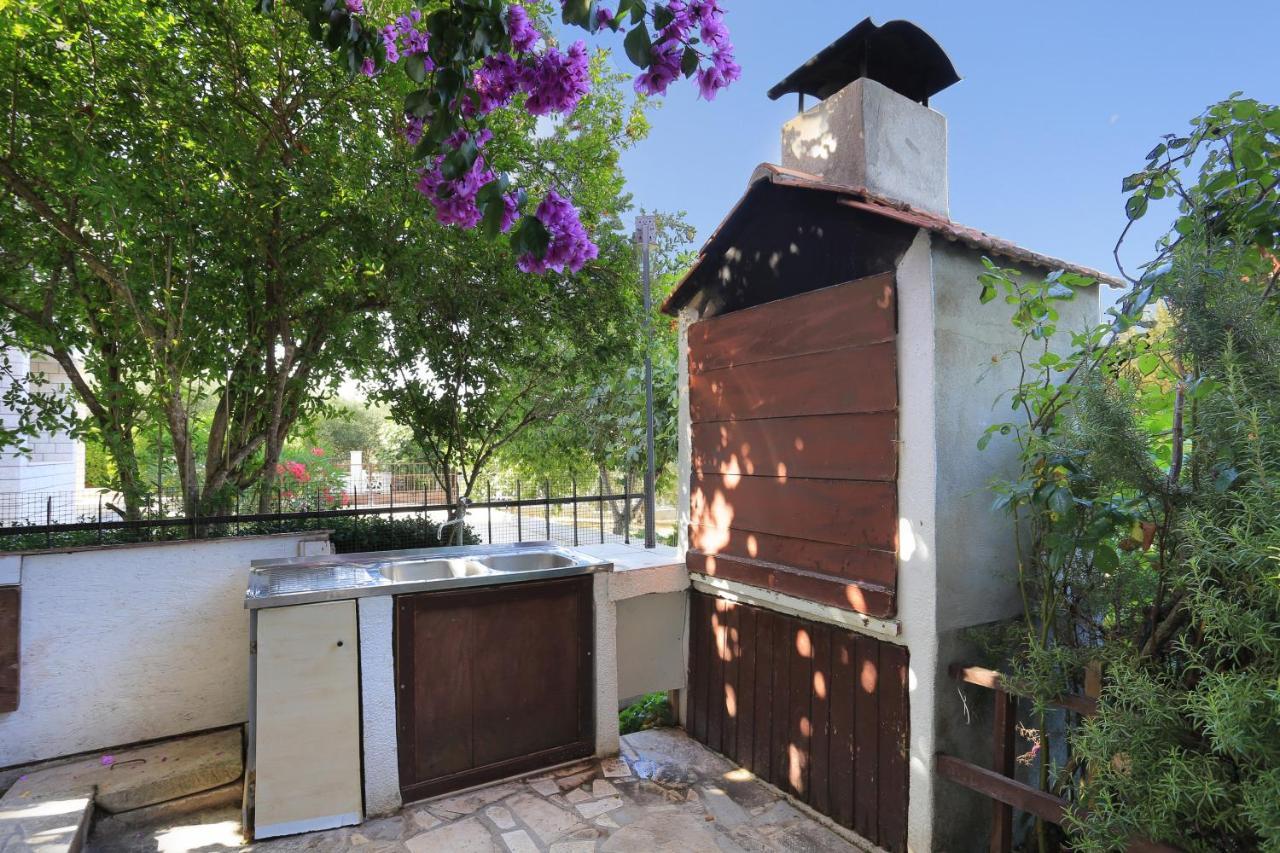 Apartments By The Sea Okrug Gornji, Ciovo - 1069 Trogir Exterior photo