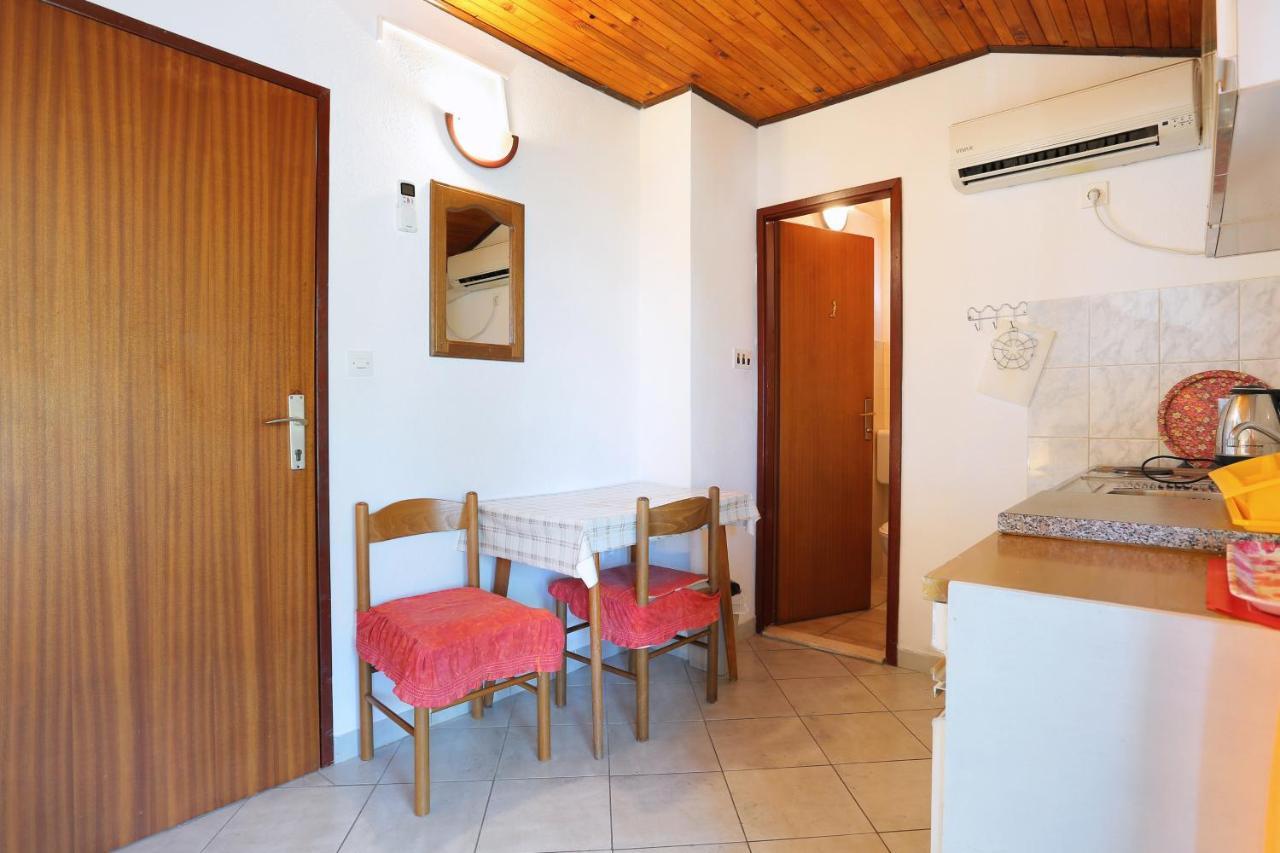 Apartments By The Sea Okrug Gornji, Ciovo - 1069 Trogir Exterior photo